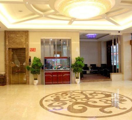 Ji Xiang Hotel Іу Екстер'єр фото
