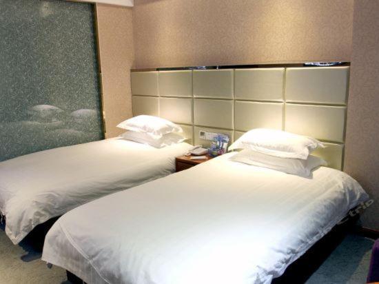 Ji Xiang Hotel Іу Екстер'єр фото