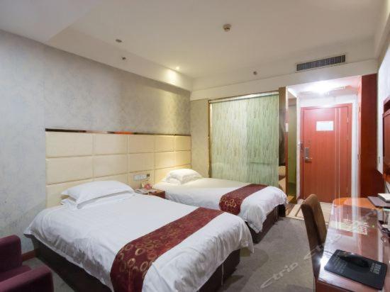 Ji Xiang Hotel Іу Екстер'єр фото